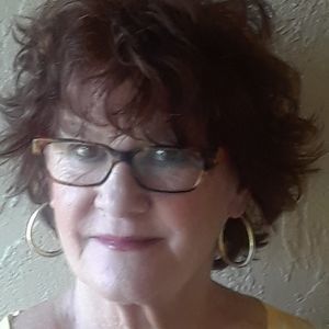 Meet your Posher, Debbra